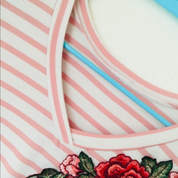 Francesca’s Top - Picture 4 of 4